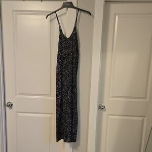 Like-new Old Navy Black and White Spotted Maxi Dress